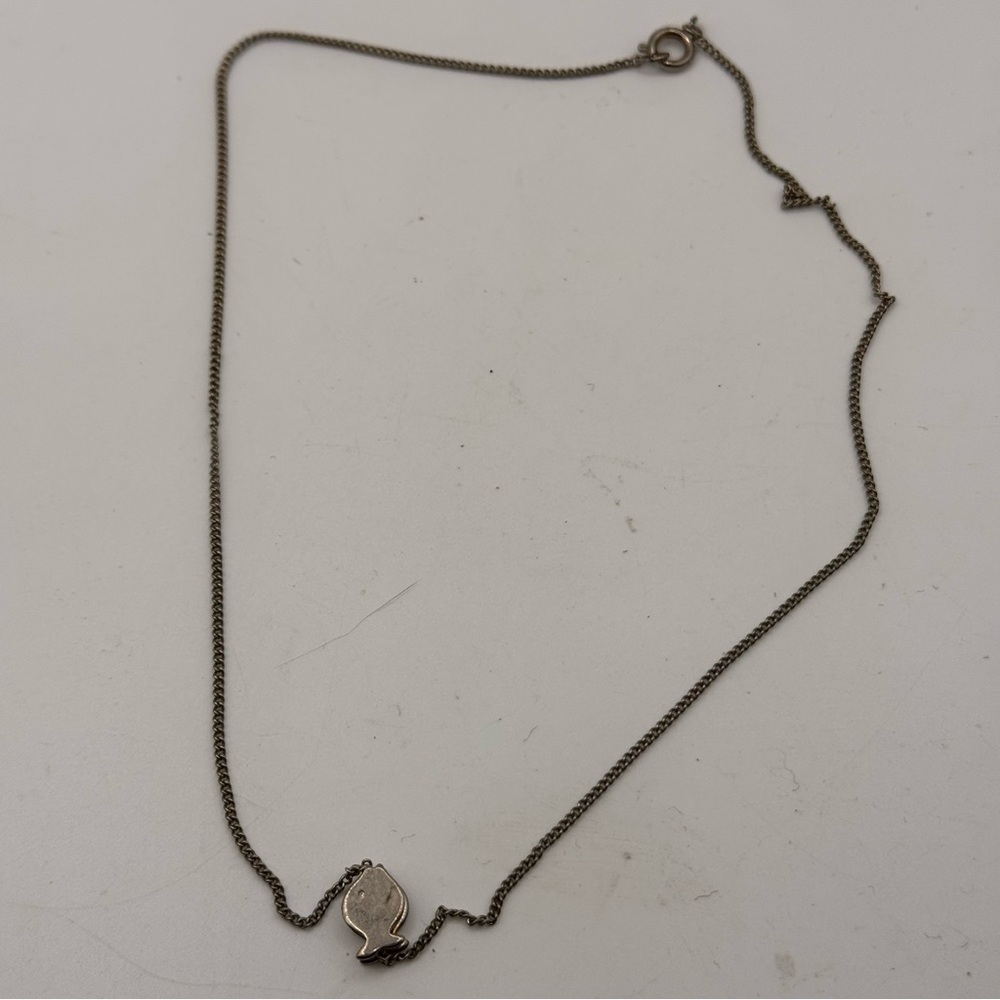 Vintage Silvertone Fish Pendant Necklace short beach vacation summer - Picture 4 of 4